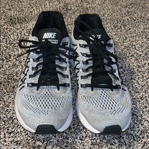 Nike Zoom Pegasus 32 running shoes